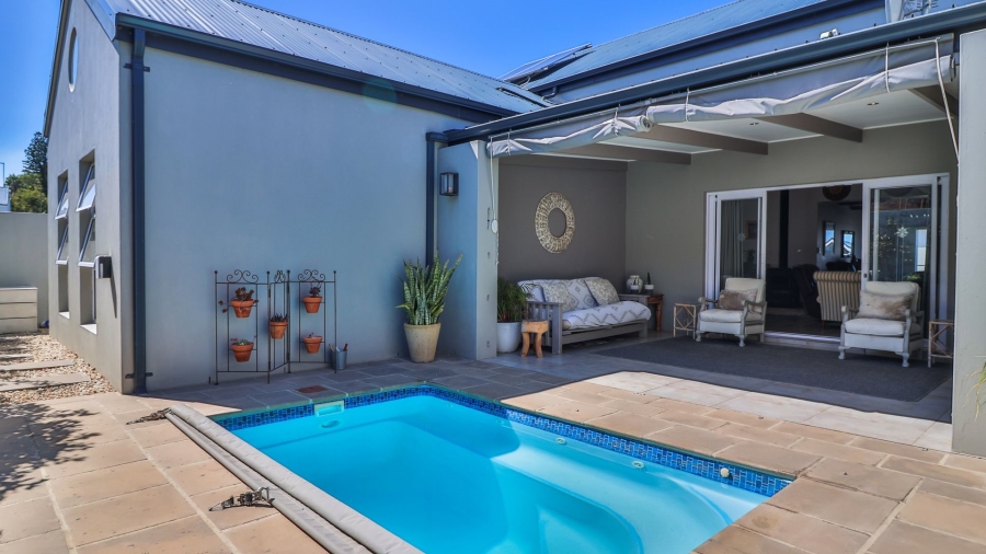 4 Bedroom Property for Sale in Onrus Western Cape